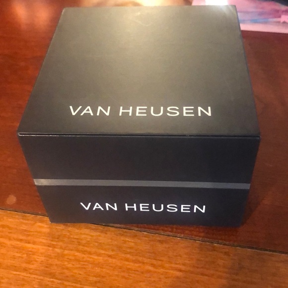 Van Heusen Men’s Watch - Picture 4 of 6